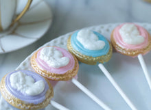 Cameo Lollipops 8 PCS